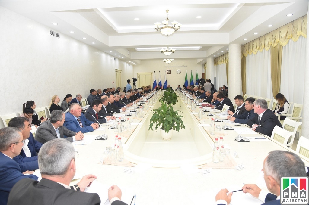 Марат Ахаев принял участие на первом заседании Совета представительных органов Республики Дагестан при Народном Собрании.