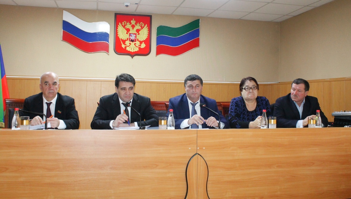 На заключительной сессии Собрания депутаты Хасавюртовского района  утвердили бюджет на 2019 год.