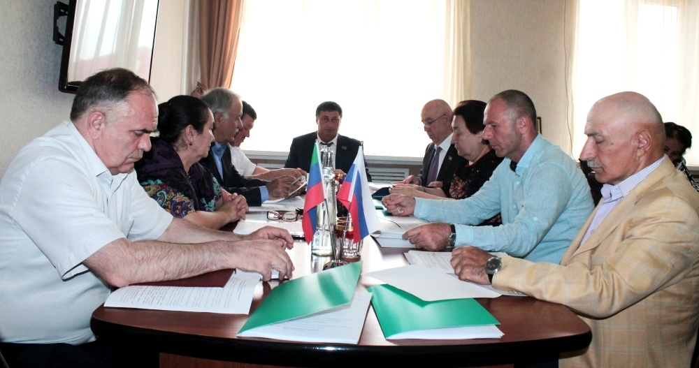 В Хасавюртовском районе состоялась заседание Совета собрания депутатов шестого созыва.