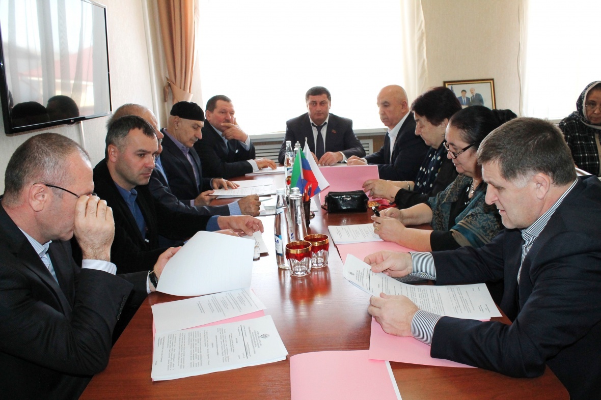 В Хасавюртовском районе состоялось заседание совета Собрания депутатов шестого созыва.