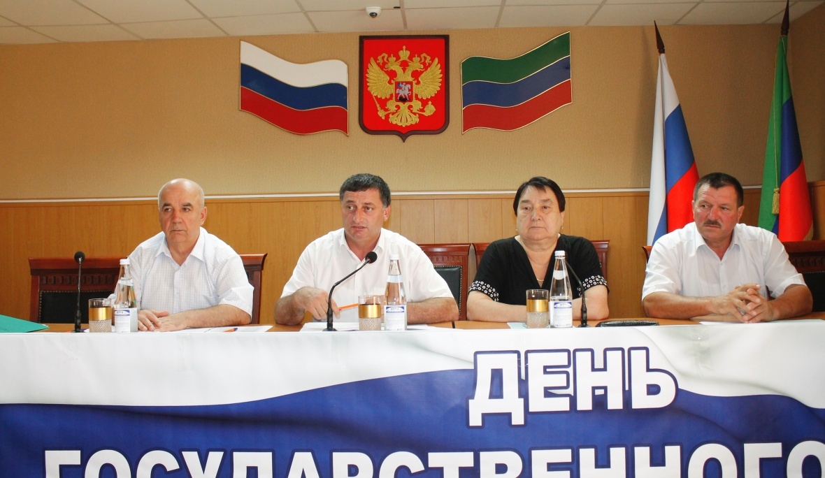 В Хасавюртовском районе состоялась тринадцатая сессия Собрания депутатов  шестого  созыва.