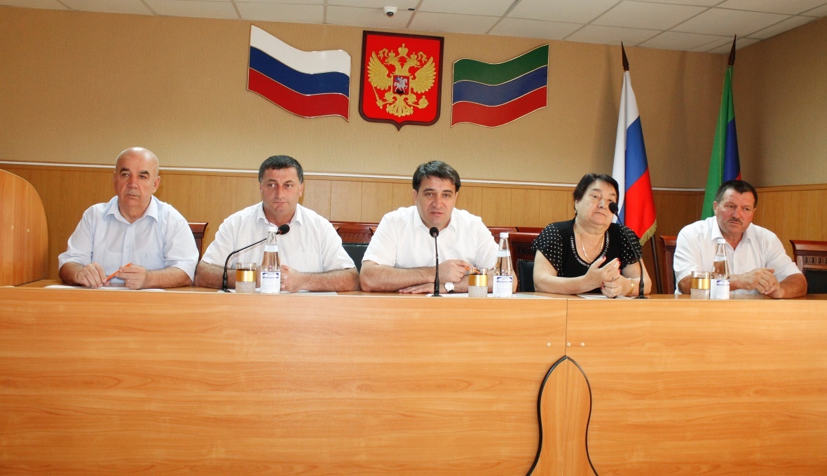 В Хасавюртовском районе состоялась четырнадцатая внеочередная сессия Собрания депутатов шестого созыва.