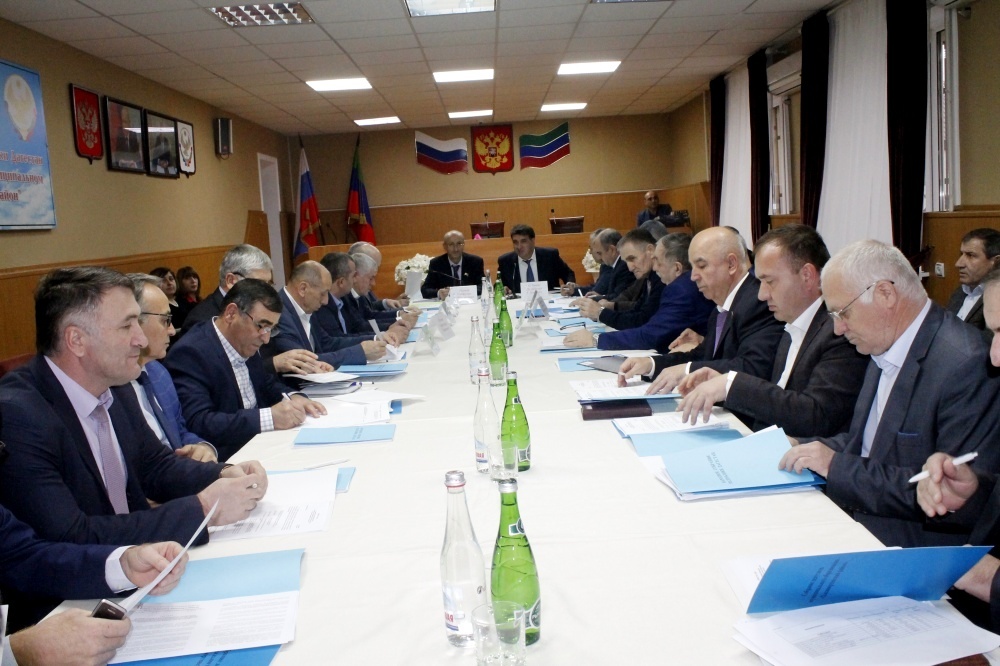 В администрации муниципального района состоялось выездное заседание Комитета Народного Собрания Республики Дагестан по бюджету, финансам и налогам.