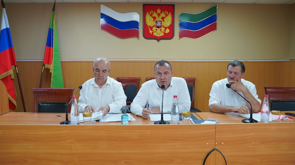 В Хасавюртовском районе состоялась заключительная 33 сессия Собрания депутатов муниципального района шестого созыва.