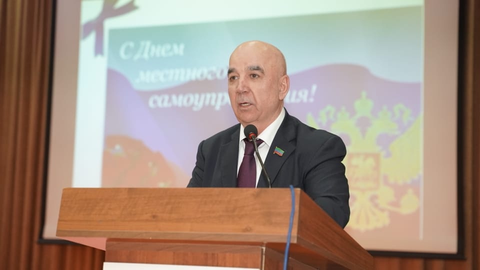 Магомед Лабазанов поздравил актив района на торжественном мероприятии посвященного Дню местного самоуправления
