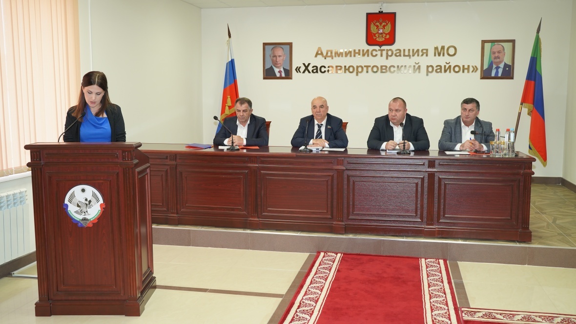 Депутаты Хасавюртовского района приняли проект бюджета на 2023 год.