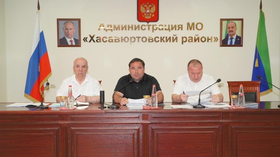 В Хасавюртовском районе состоялись публичные слушания по проекту Решения Собрания депутатов муниципального района « О внесении изменений и дополнений в Устав МО  «Хасавюртовский район»