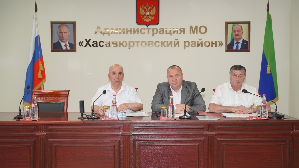 В Хасавюртовском районе состоялась сессия Собрания депутатов муниципального района.