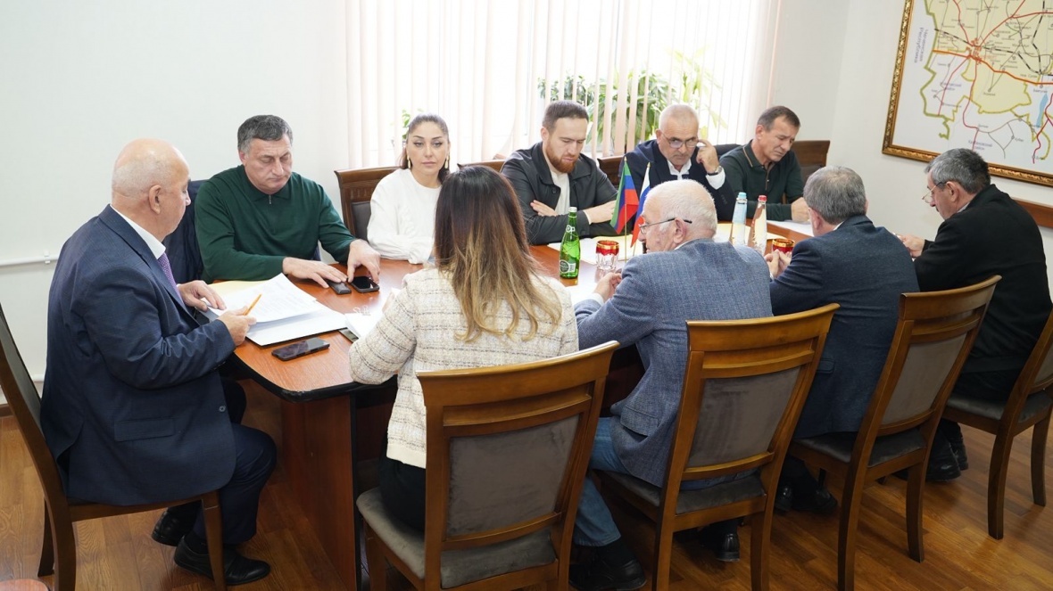 В Хасавюртовском районе состоялось  заседание постоянной комиссии по бюджету, финансам и налогам Собрания депутатов муниципального образования «Хасавюртовский район».