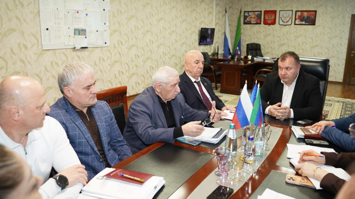 Совещание  по вопросу организации водоснабжения и водоотведения в сельских поселениях муниципального района было проведено в Хасавюртовском районе