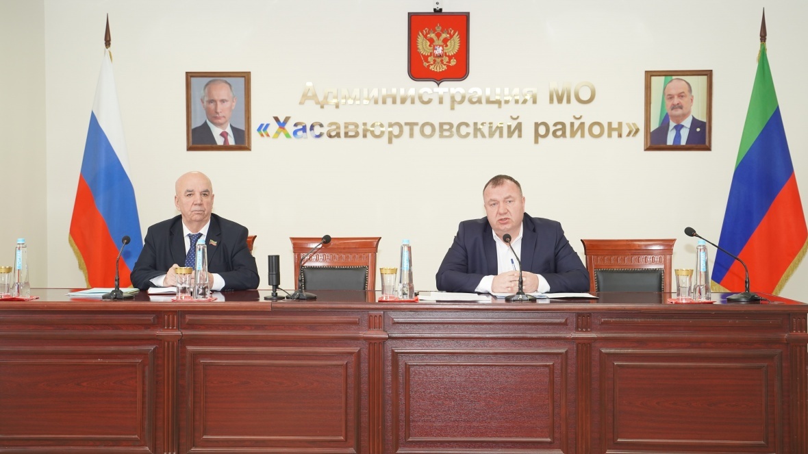 Совещание актива Хасавюртовского района: поддержка участников СВО, призывная компания и развитие территорий