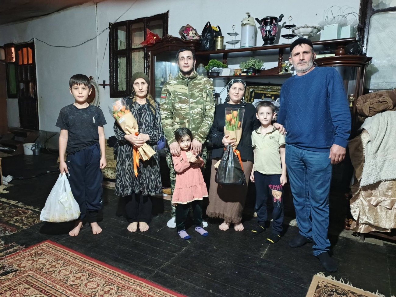 Депутат  Собрания депутатов муниципального района, Муслим Магомедов посетили семью Асадулаевых