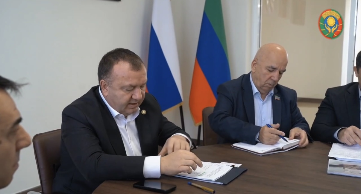 Магомед Лабазанов принял участие на  пленарном совещании.